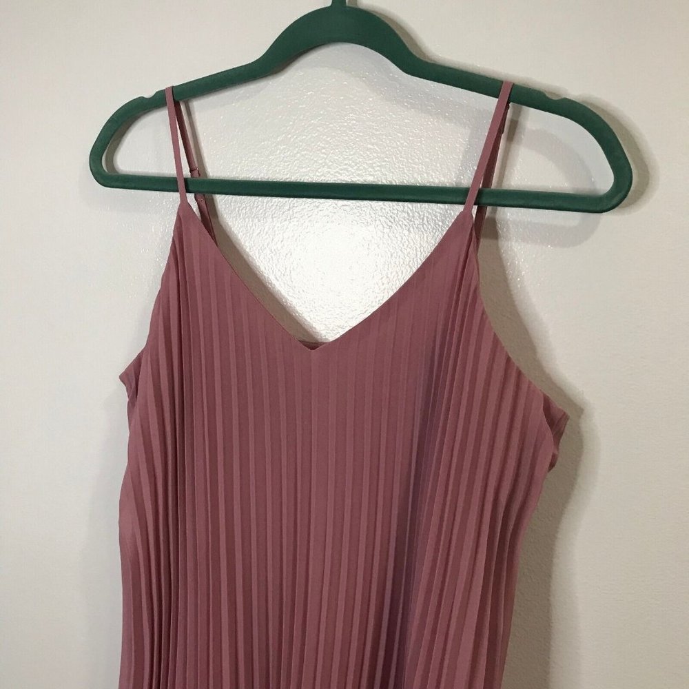 NWT A New Day Pleated Chiffon Tank Top Size Medium M Purple Pink V-neck Shirt - Picture 3 of 9